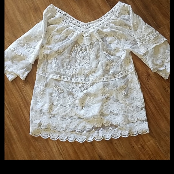 BOHO  CROCHET TOP/ COVERUP - Picture 5 of 6